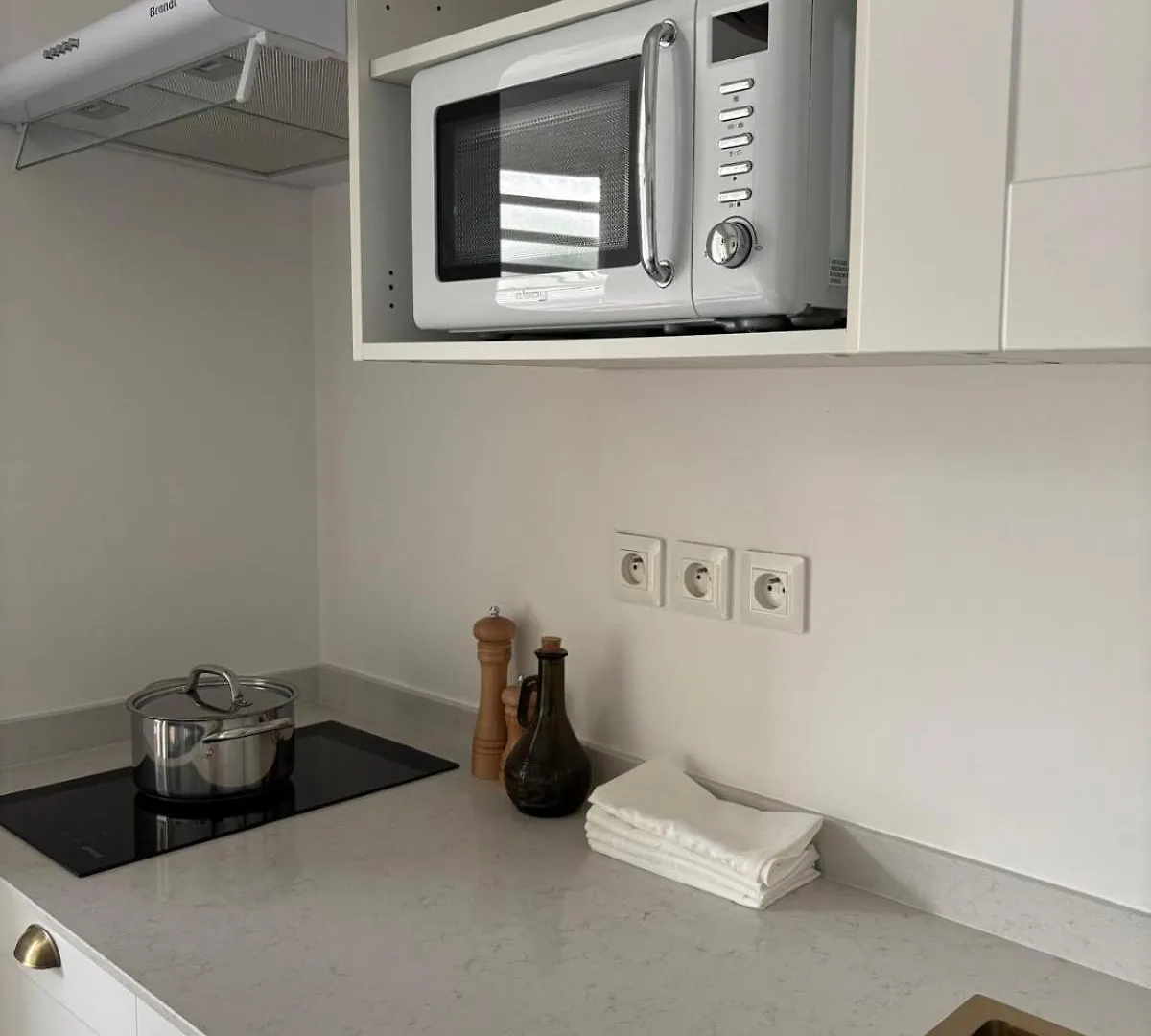Bright Studio In Schoelcher, Wi-Fi, Air Conditioning 0*, 舍尔谢 马提尼克