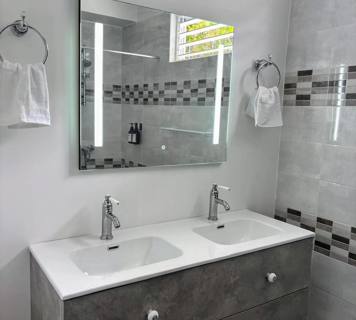 Bright Studio In Schoelcher, Wi-Fi, Air Conditioning Schoelcher